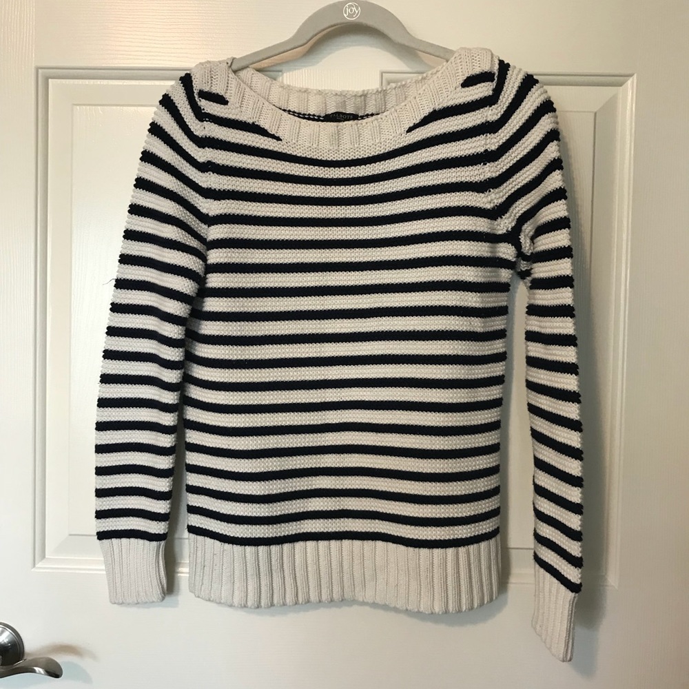 Navy Blue & White Knitted Top